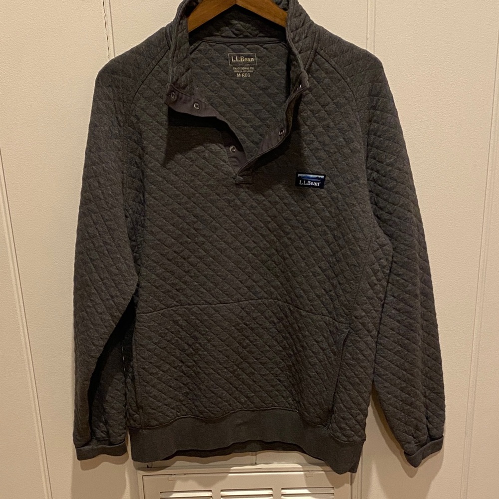 L.L. Bean Men's Charcoal Quilted Crewneck Sweater